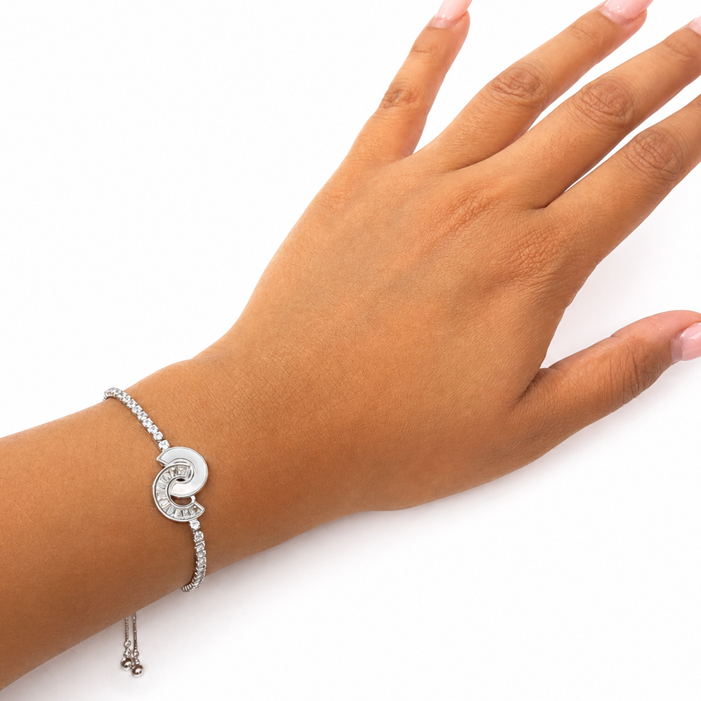 Pulsera Ajustable Inspirado CC Madre Perla con Circonias Plata .925 con Baño de Rodio