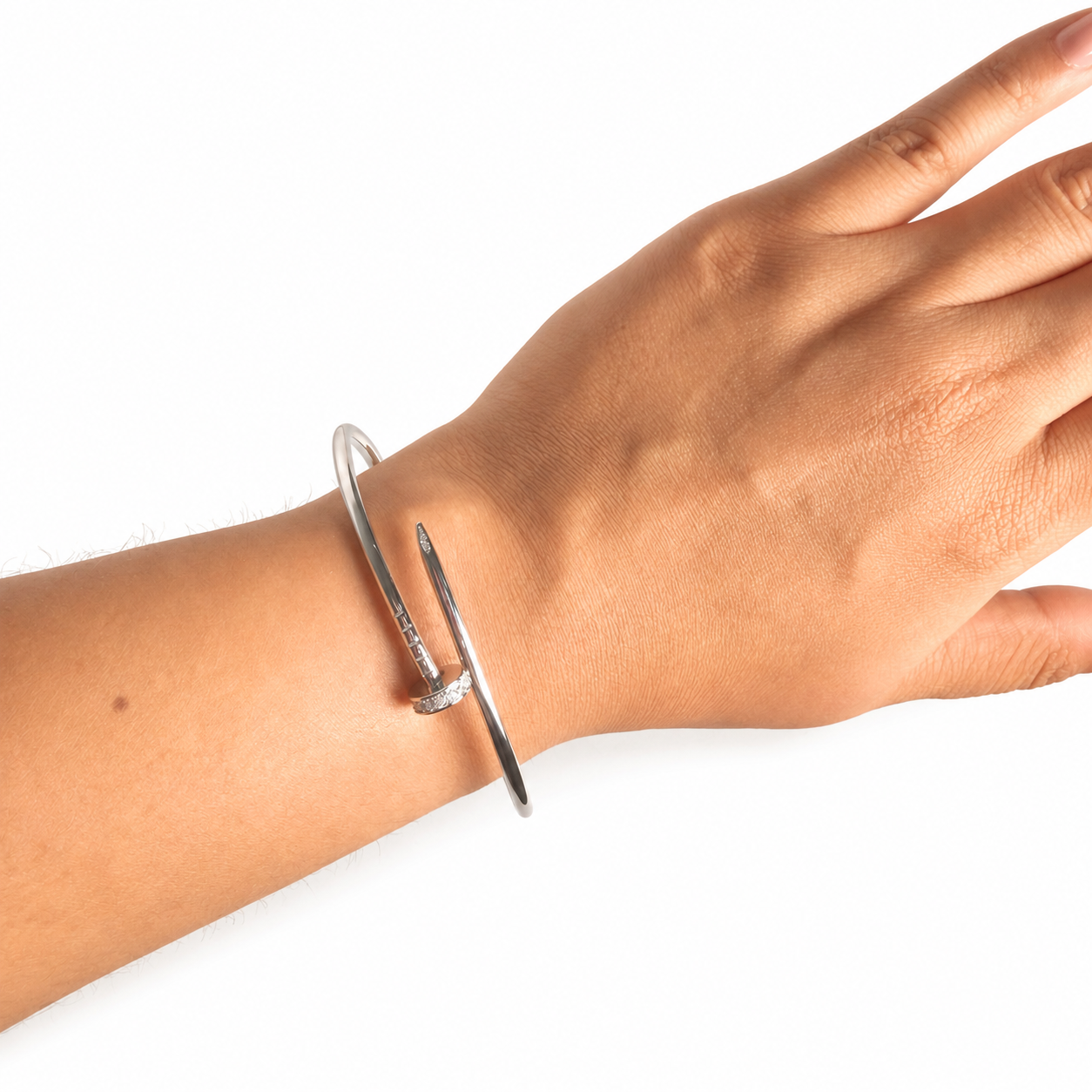 Brazalete Cartier 1:1 Clavo con Circonias, Plata .925 con Baño de Rodio