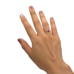 Anillo Circonia Rectangular con Micro Circonias Rosa Oro 10K