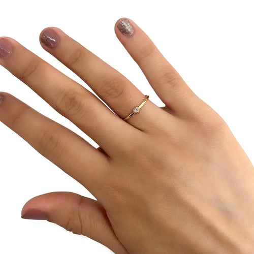 Anillo 3 Circonias en Corazon Chico Oro 10K