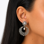 Aretes Filigrana Circulo 5.6 cm con Flor de Circonia Blanca y Perla de Río, Hecho a Mano Plata .925 Oxidada