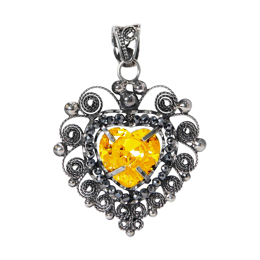 Dije Filigrana Corazón 5.3 cm Circonia Amarilla y Piedra Gris Hematite, Hecho a Mano Plata .925 Oxidado