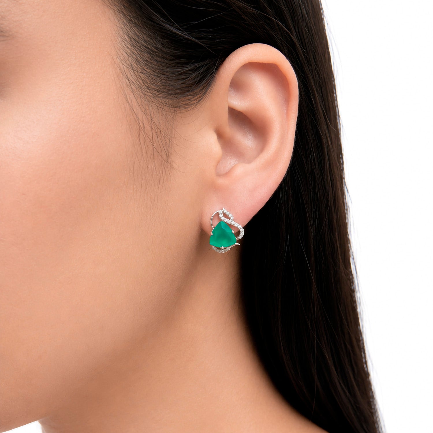 Juego de Aretes y Anillo Piedras Preciosas Esmeraldas Triángulo con Circonias , Plata .925 con Baño de Rodio