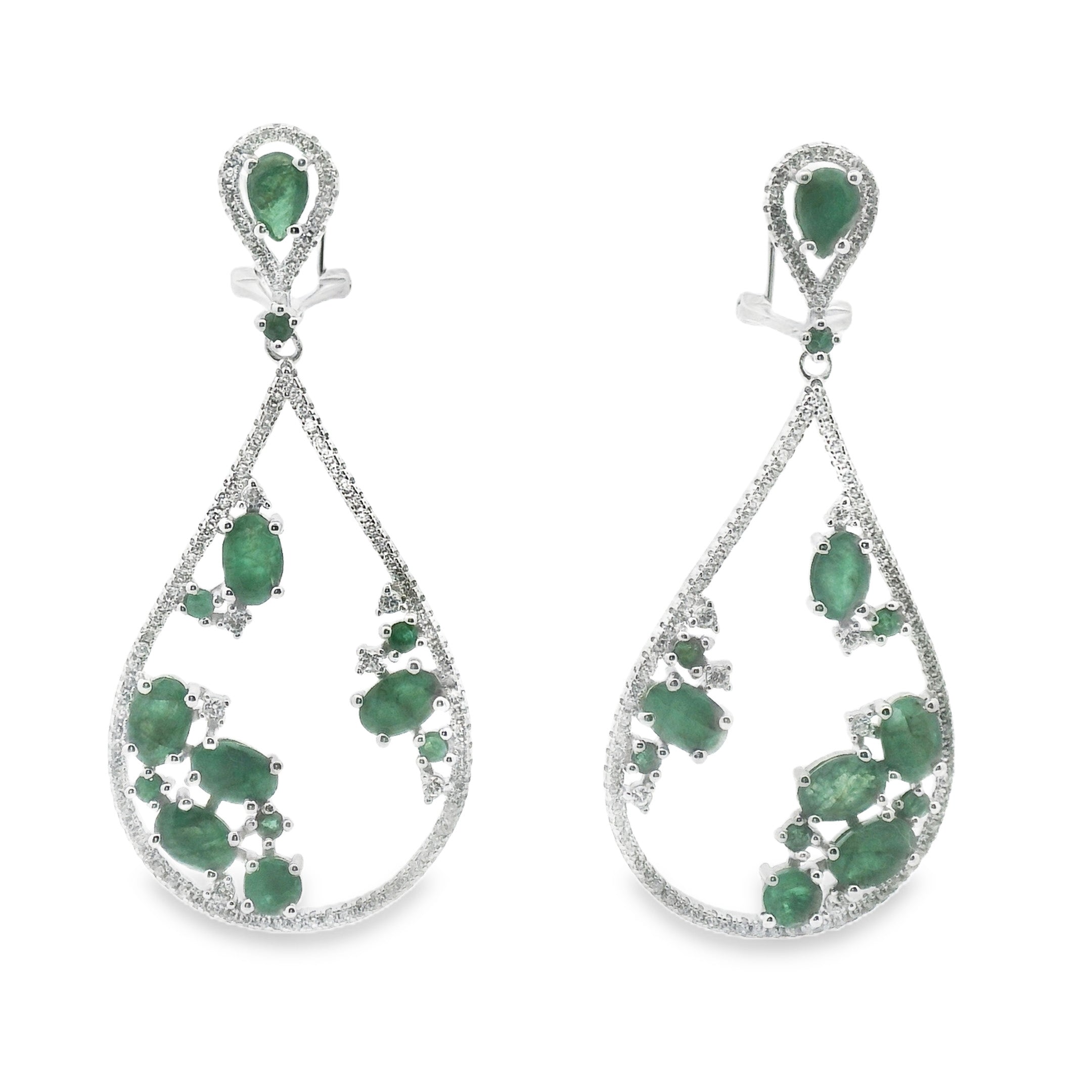 Arete Largo de Gota Piedras Preciosas Esmeraldas, Plata .925 con Baño de Rodio