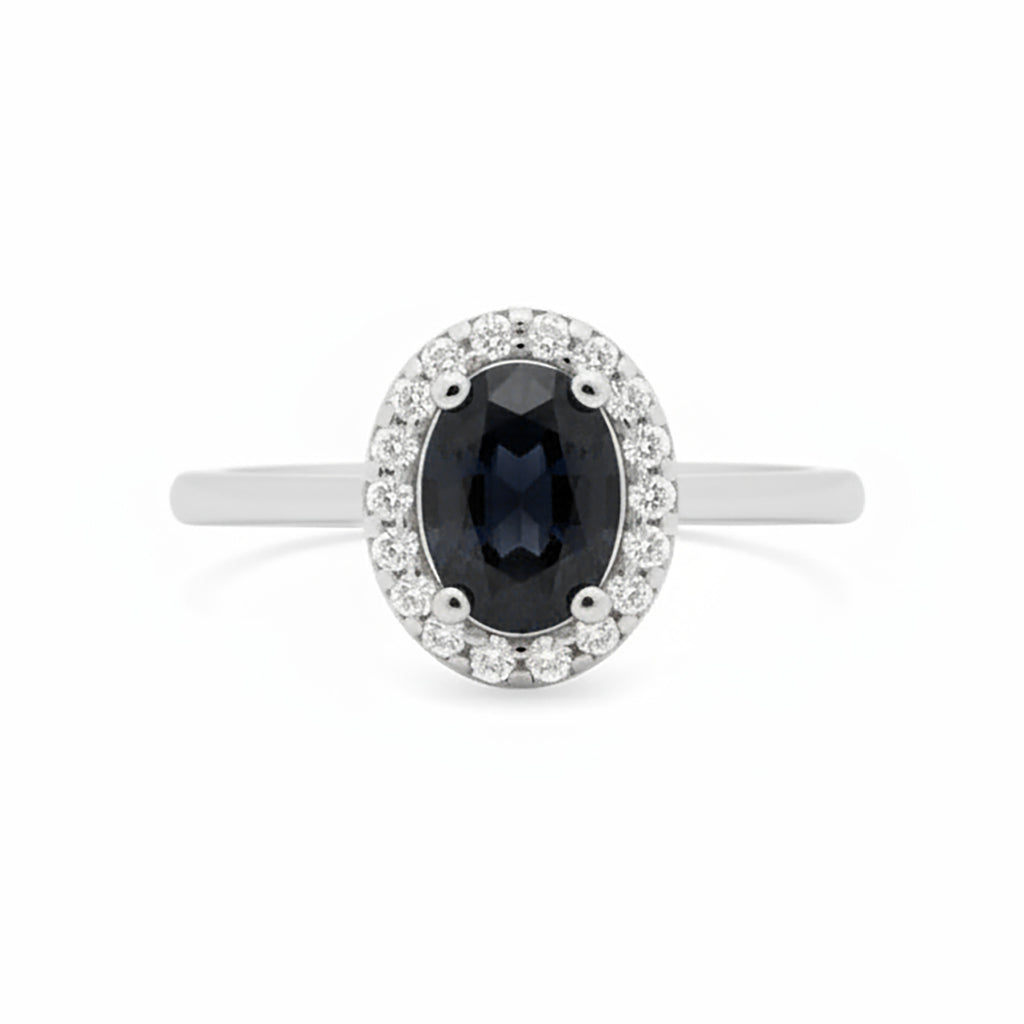 Anillo Piedra Preciosa Ónix Óvalo con Circonias Blancas, Plata .925 con Baño de Rodio