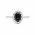 Anillo Piedra Preciosa Ónix Óvalo con Circonias Blancas, Plata .925 con Baño de Rodio