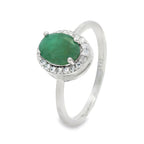 Anillo Piedra Preciosa Esmeralda Ovalada con Circonias, Plata .925 con Baño de Rodio