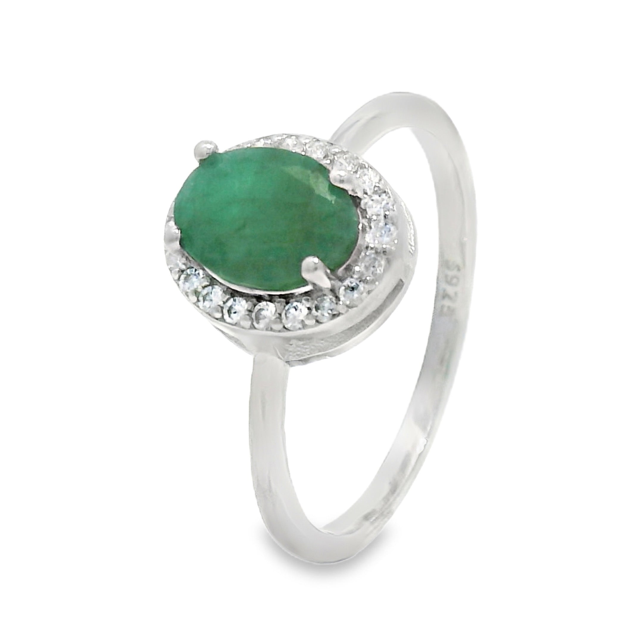 Anillo Piedra Preciosa Esmeralda Ovalada con Circonias, Plata .925 con Baño de Rodio