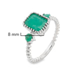 Anillo Piedras Preciosas Esmeraldas y Anillo en Espiral, Plata .925 con Baño de Rodio