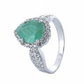Anillo Piedras Preciosas Gota de Esmeralda Grande con Circonias, Plata .925 con Baño de Rodio