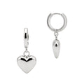 Arracada Huggies Corazones Lisos Latido de Plata, Plata .925 con Baño de Rodio