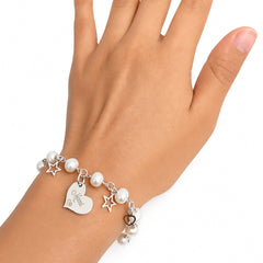 Pulsera Perla Natural con Dijes Lisos con Corazón Grabado y Cadena Eslabones Plata .925